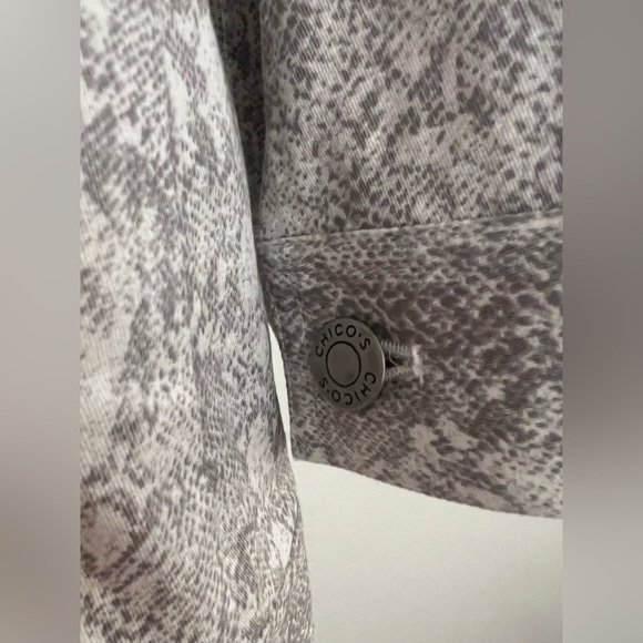 NWT Chicos Womens Jacket Size Small Grey Snake Print Linen Blend with pa… - Picture 8 of 8